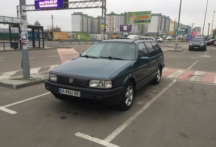 Продам Volkswagen Passat B3 1990 года в Киеве