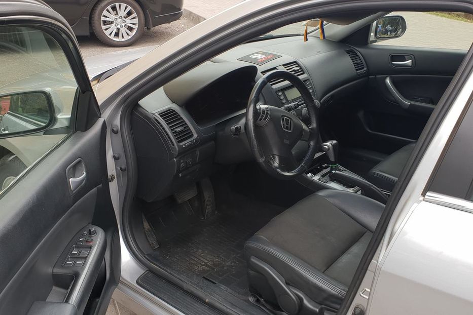 Продам Honda Accord 2004 года в Киеве