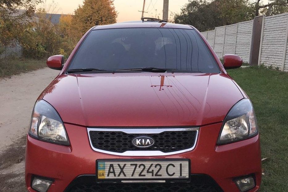 Продам Kia Rio 2011 года в Харькове