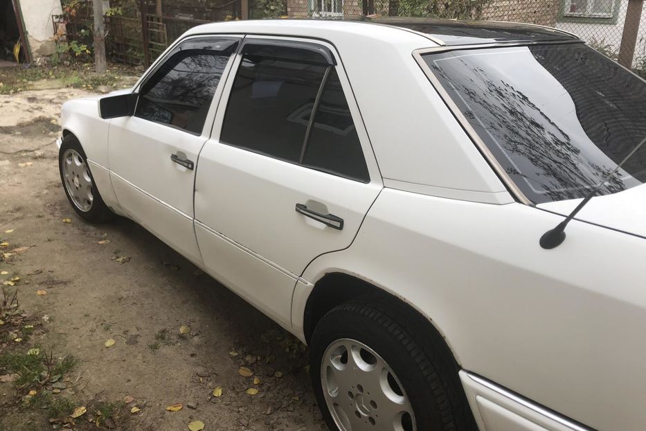 Продам Mercedes-Benz E-Class 280 1994 года в Киеве