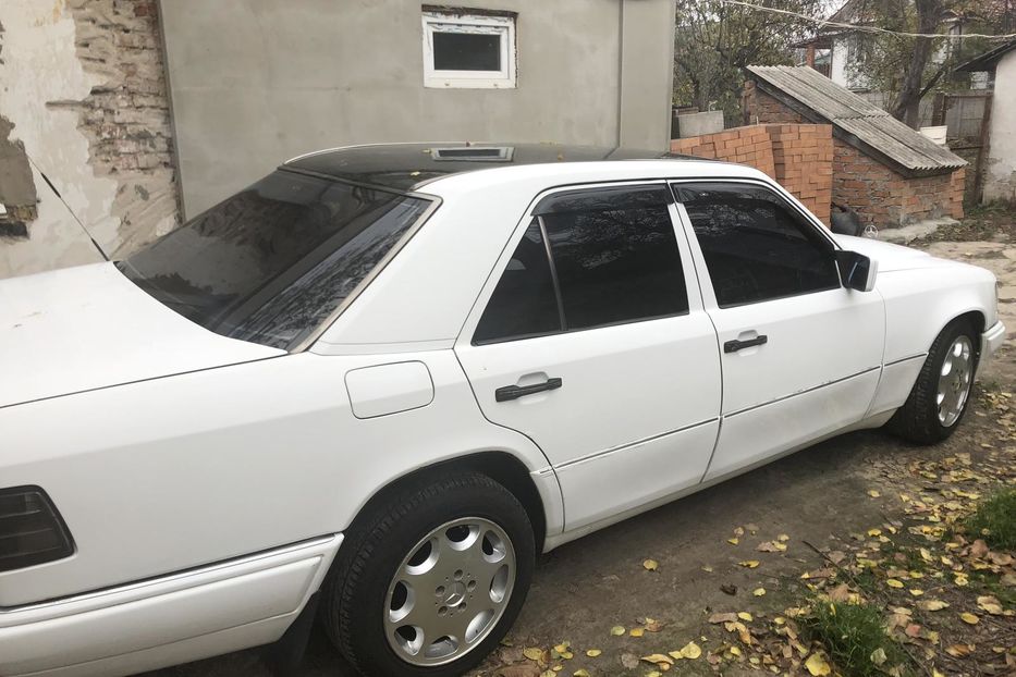 Продам Mercedes-Benz E-Class 280 1994 года в Киеве