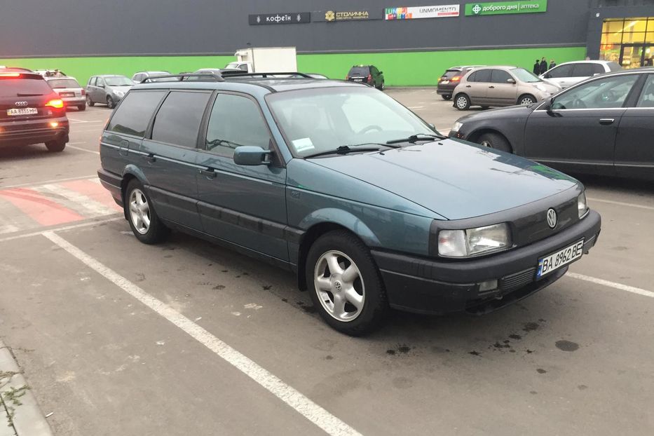 Продам Volkswagen Passat B3 1990 года в Киеве
