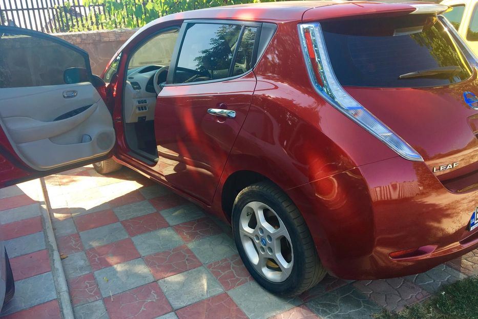 Продам Nissan Leaf 2012 года в Харькове