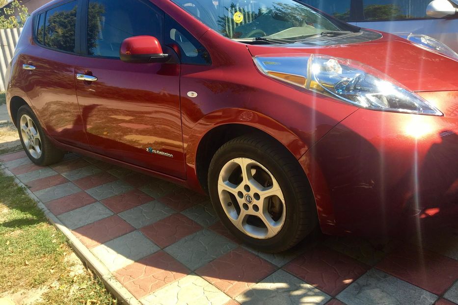 Продам Nissan Leaf 2012 года в Харькове