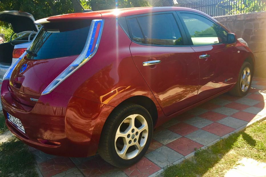 Продам Nissan Leaf 2012 года в Харькове