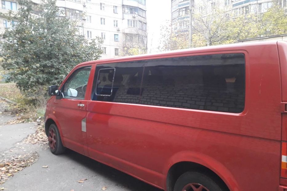 Продам Volkswagen T5 (Transporter) пасс. 2004 года в г. Кривой Рог, Днепропетровская область