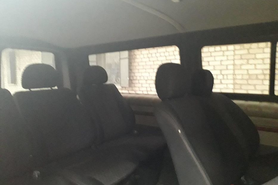 Продам Volkswagen T5 (Transporter) пасс. 2004 года в г. Кривой Рог, Днепропетровская область