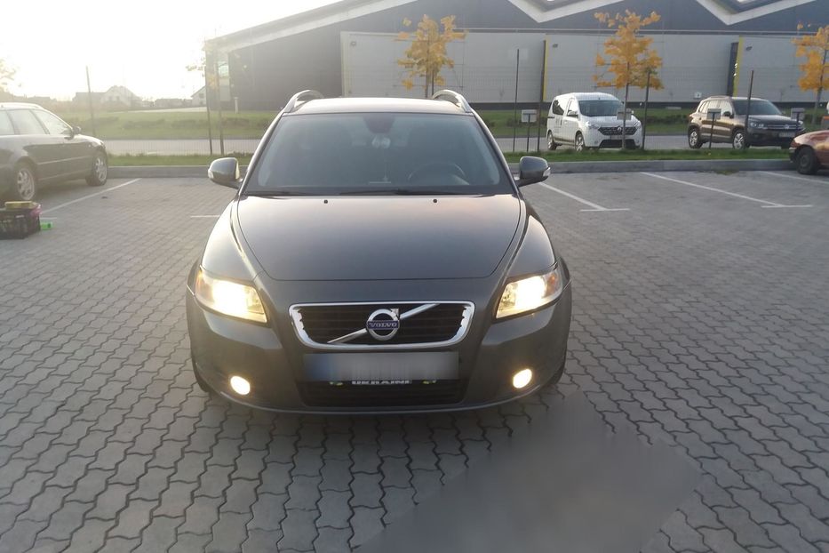 Продам Volvo V50 2011 года в г. Броды, Львовская область