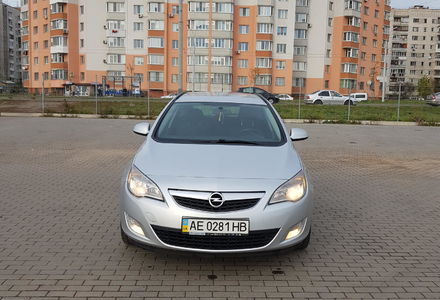 Продам Opel Astra J 2012 года в Виннице