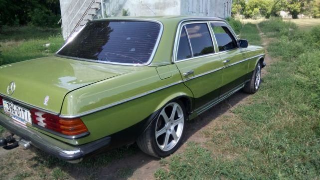 Продам Mercedes-Benz 300 1982 года в г. Чкаловское, Харьковская область
