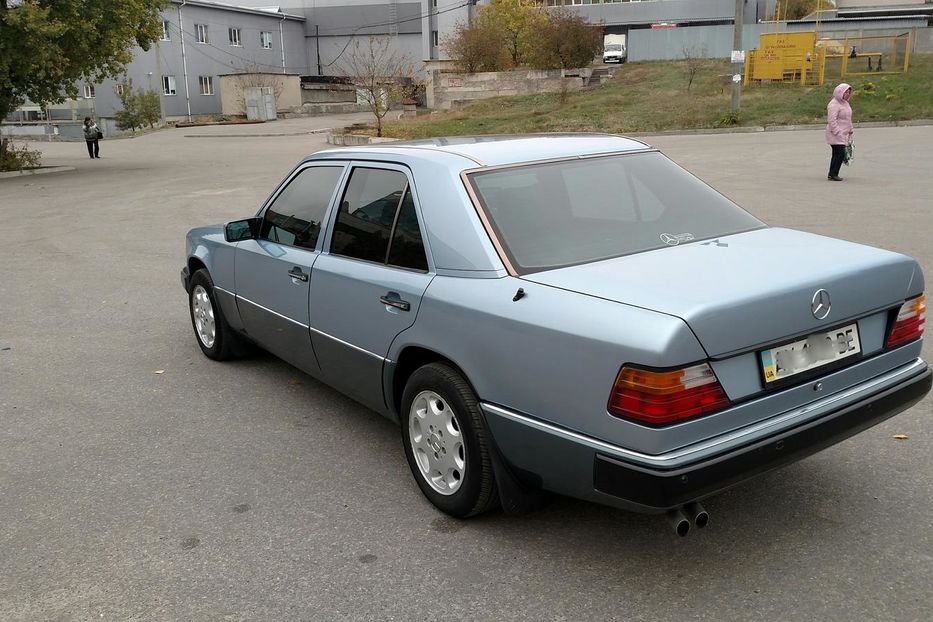 Продам Mercedes-Benz E-Class 1991 года в Харькове