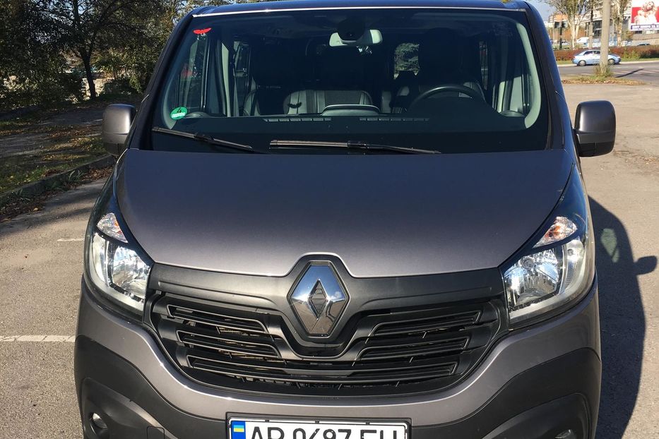 Продам Renault Trafic пасс. LONG 2016 года в Запорожье