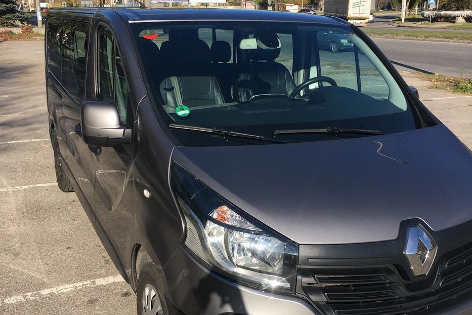 Продам Renault Trafic пасс. LONG 2016 года в Запорожье