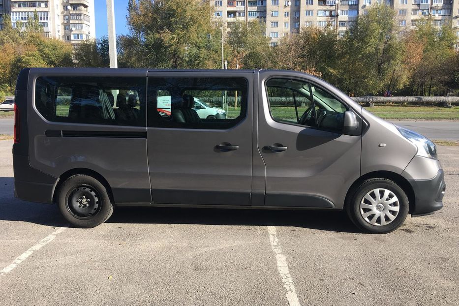 Продам Renault Trafic пасс. LONG 2016 года в Запорожье