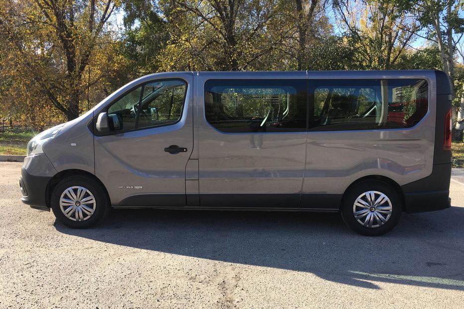 Продам Renault Trafic пасс. LONG 2016 года в Запорожье