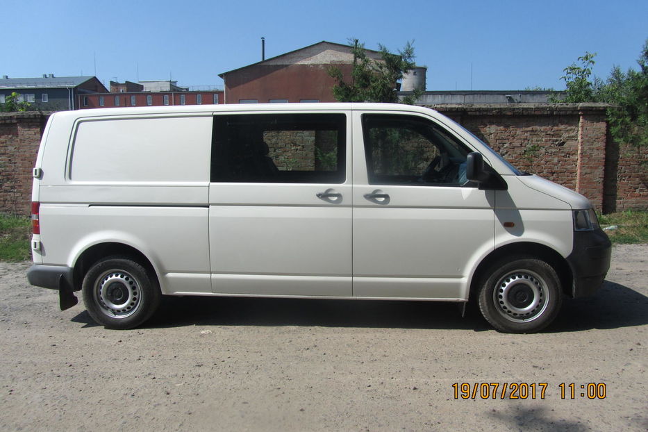 Продам Volkswagen T5 (Transporter) пасс. t5 2006 года в Ровно