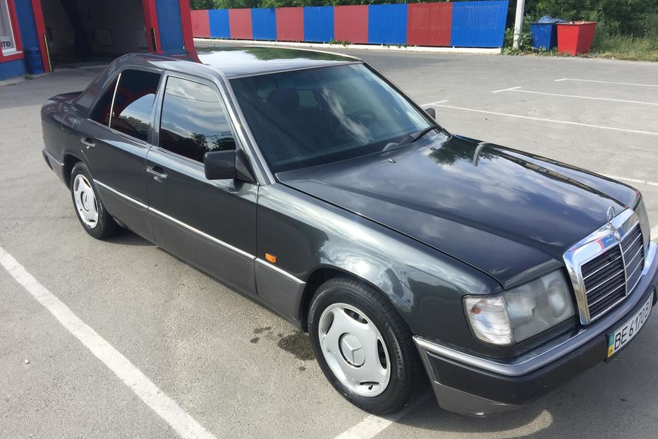 Продам Mercedes-Benz E-Class Е200 1990 года в Киеве