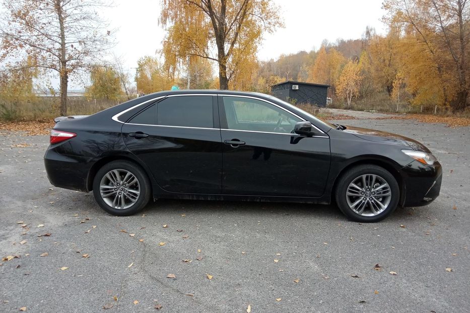 Продам Toyota Camry SE 2016 года в Киеве