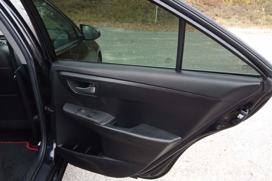 Продам Toyota Camry SE 2016 года в Киеве