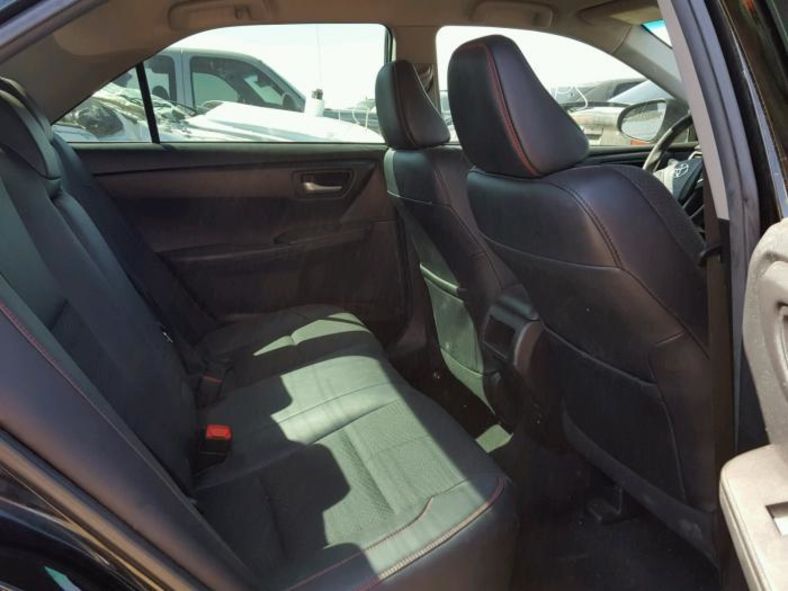 Продам Toyota Camry SE 2016 года в Киеве