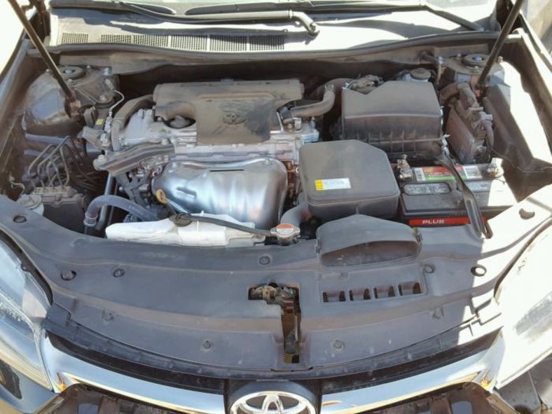 Продам Toyota Camry SE 2016 года в Киеве