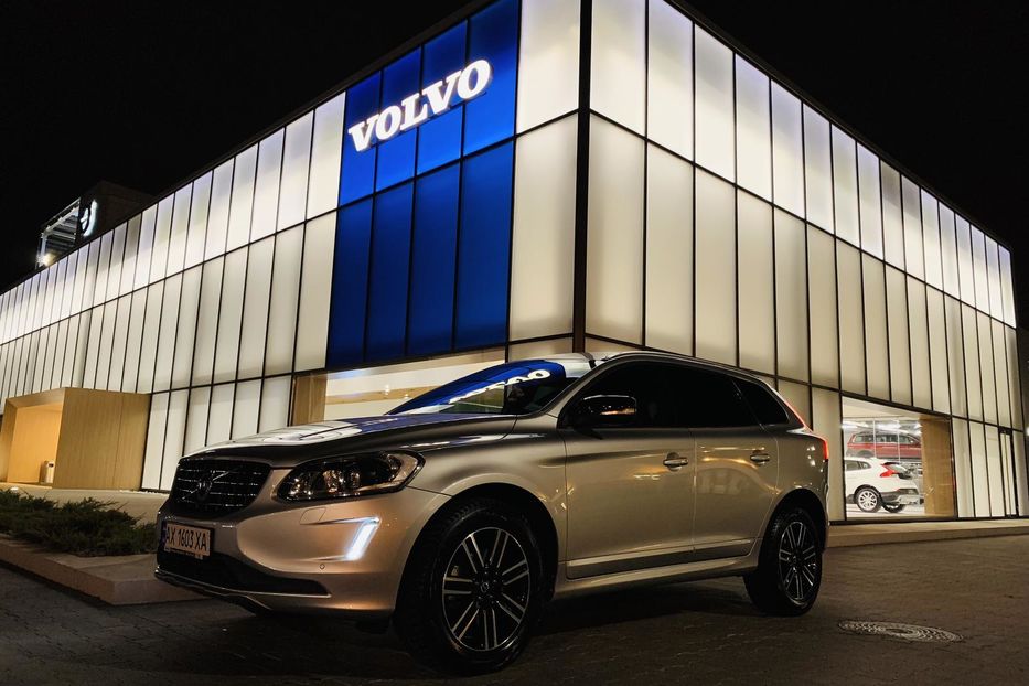 Продам Volvo XC60 Dinamik edition 2018 года в Харькове