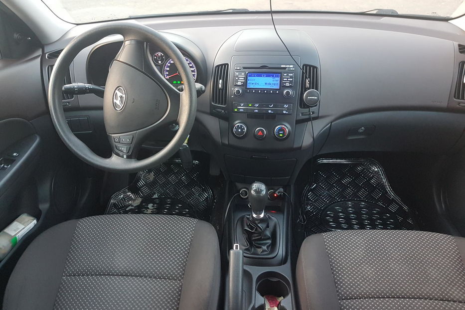 Продам Hyundai i30  1.4 DOHC 2011 года в Ровно