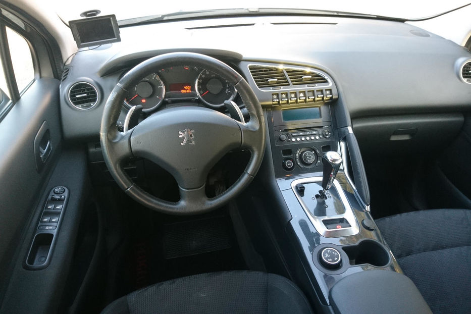 Продам Peugeot 3008 2012 года в Черновцах