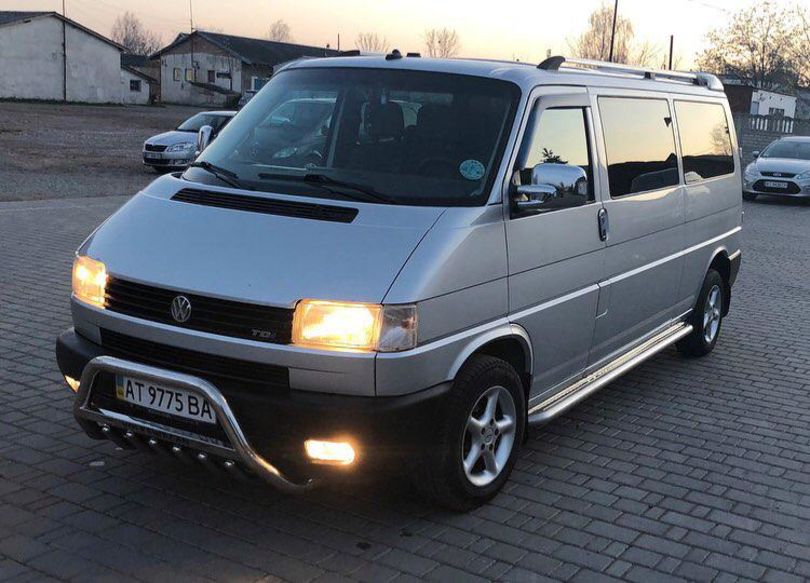 Продам Volkswagen T4 (Transporter) пасс. 2002 года в г. Калуш, Ивано-Франковская область