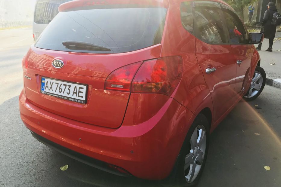 Продам Kia Venga 2011 года в Харькове