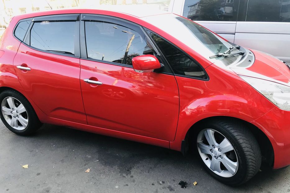 Продам Kia Venga 2011 года в Харькове