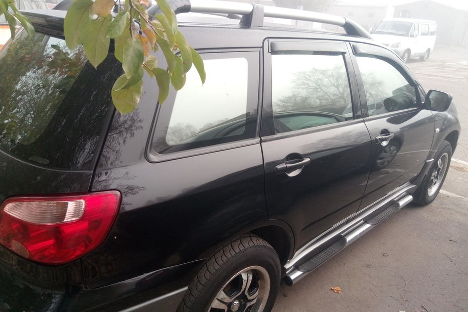 Продам Mitsubishi Outlander 4+4 2005 года в Николаеве