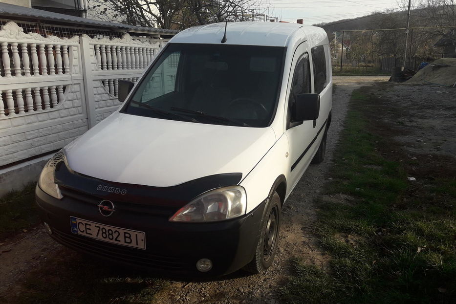 Продам Opel Combo пасс. 2003 года в Черновцах