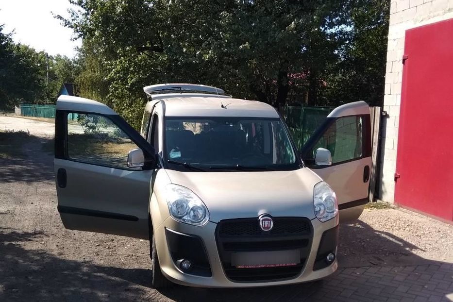 Продам Fiat Doblo Panorama 2013 года в г. Покровск, Донецкая область