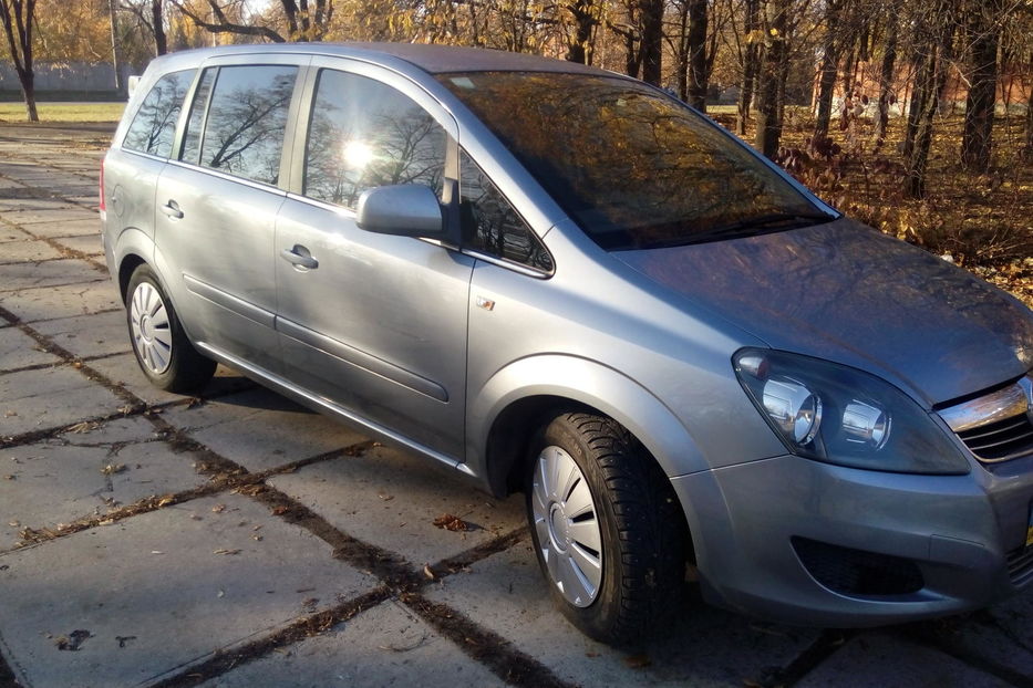 Продам Opel Zafira 2011 года в Харькове