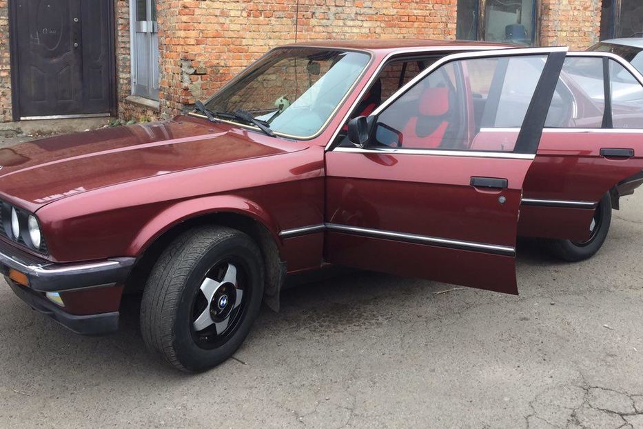 Продам BMW 325 325е 1986 года в Луцке