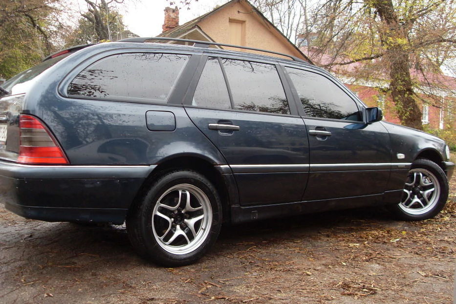 Продам Mercedes-Benz C-Class с220 1997 года в Львове