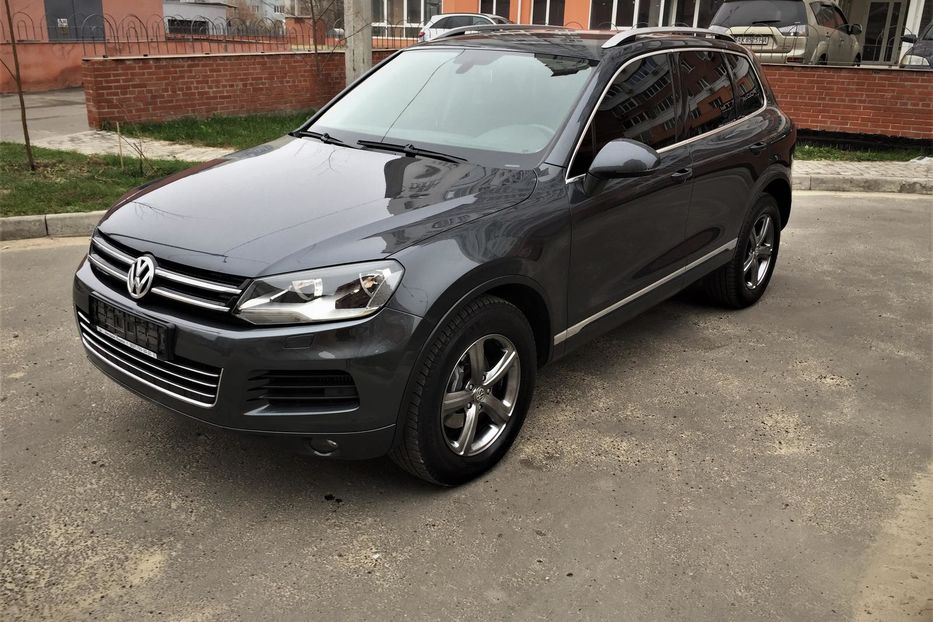 Продам Volkswagen Touareg life 2012 года в Харькове