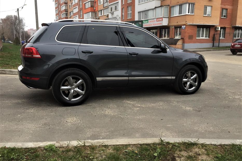 Продам Volkswagen Touareg life 2012 года в Харькове