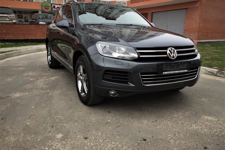 Продам Volkswagen Touareg life 2012 года в Харькове