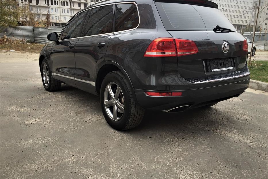 Продам Volkswagen Touareg life 2012 года в Харькове