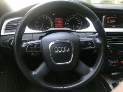 Продам Audi A4 Qiattro 2011 года в г. Каменское, Днепропетровская область