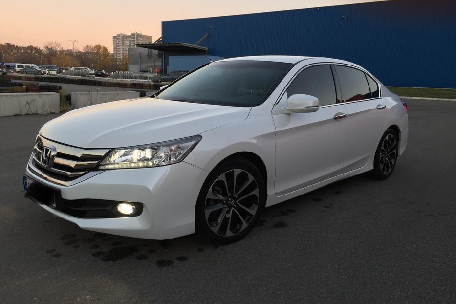 Продам Honda Accord Official 2015 года в Киеве
