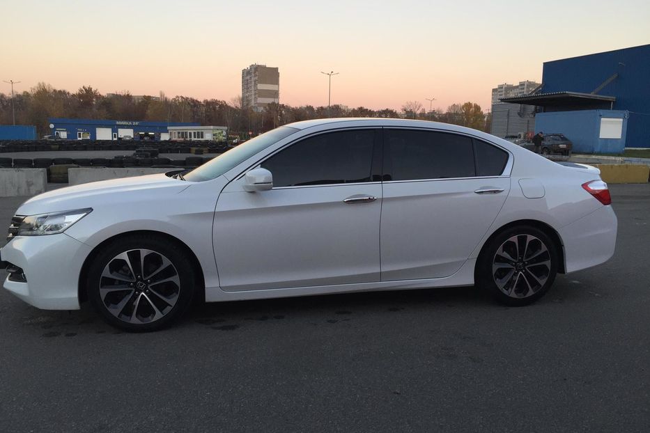 Продам Honda Accord Official 2015 года в Киеве