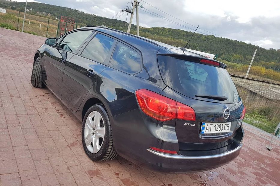 Продам Opel Astra J 2012 года в г. Залещики, Тернопольская область