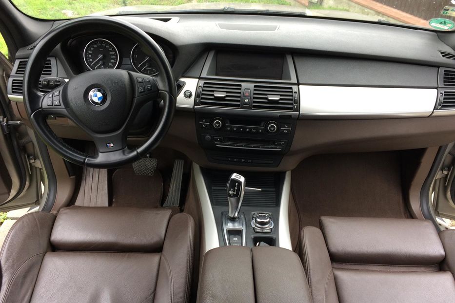 Продам BMW X5 3.0 xDrive 2010 года в Львове