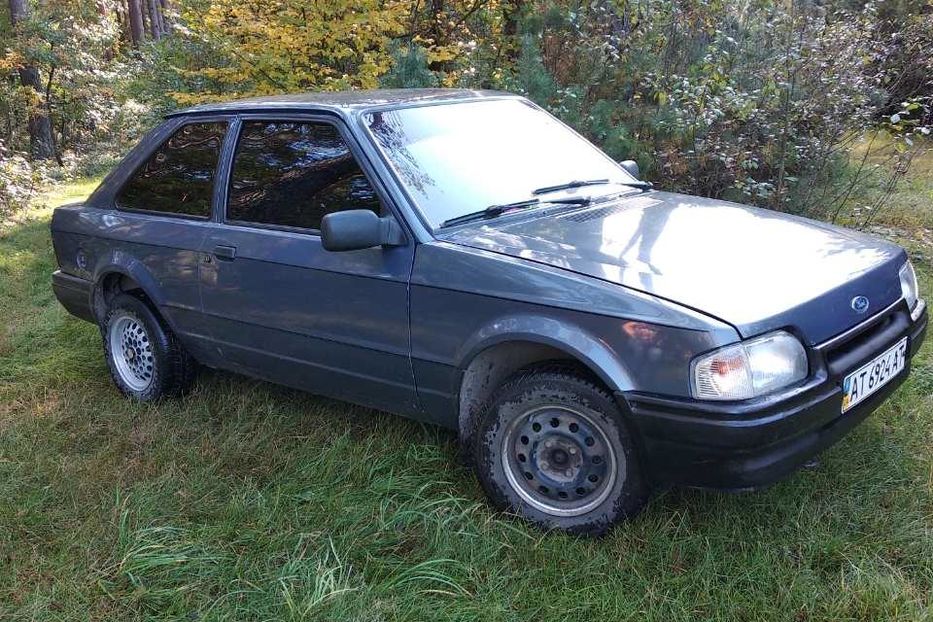 Продам Ford Escort 1987 года в г. Золочев, Львовская область