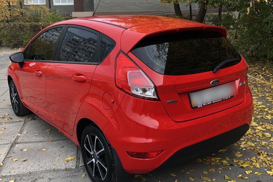 Продам Ford Fiesta ecoboost.1.0 2013 года в г. Каменское, Днепропетровская область