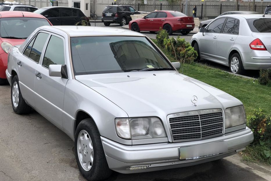 Продам Mercedes-Benz E-Class E220 W124 1994 года в Одессе