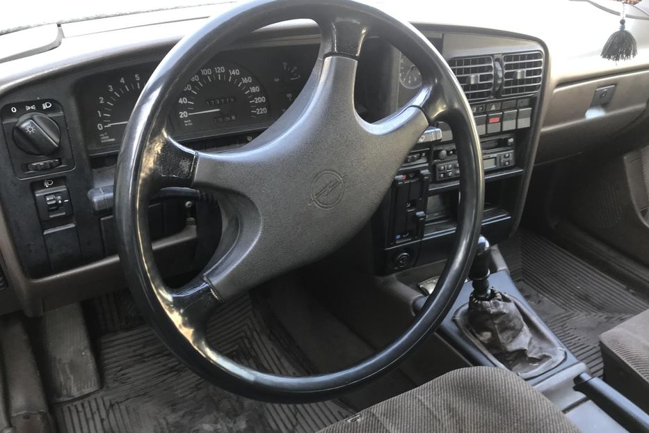 Продам Opel Omega 1987 года в Киеве